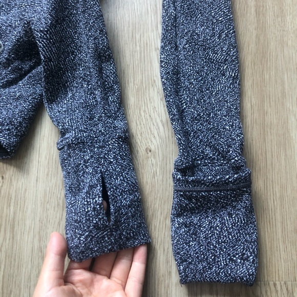 Lululemon Runderful Long Sleeve (size 2) - Picture 4 of 7